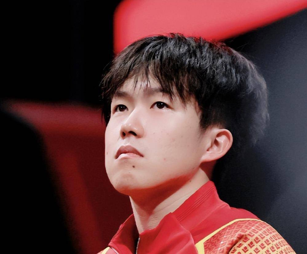 的一幕发生央视锐评一针见血网友吵翻了！王楚钦参加联谊会不到2